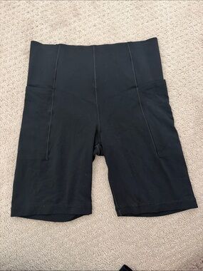 aerie Black High-Rise Bike Shorts with Side Pockets 7” inseam